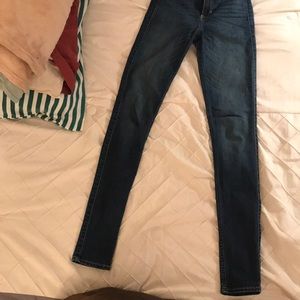 High waisted jeans